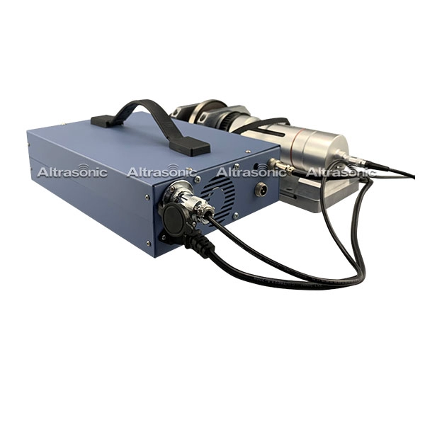 Ultrasonik Dikiş Makinesi Kullanılmış Ultrasonik Güç Kaynak Jeneratörü