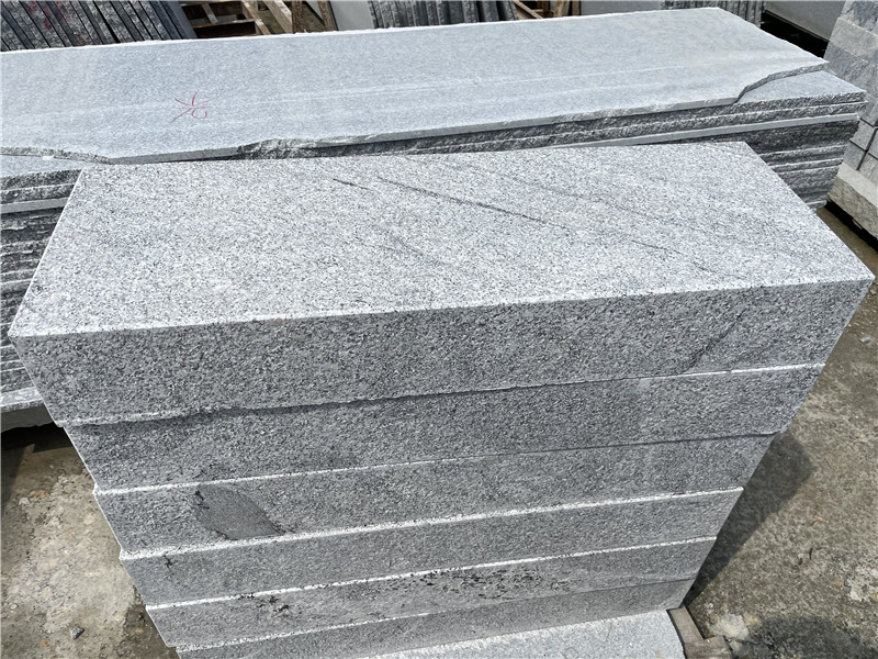 Juparana Grey Granite Tiles