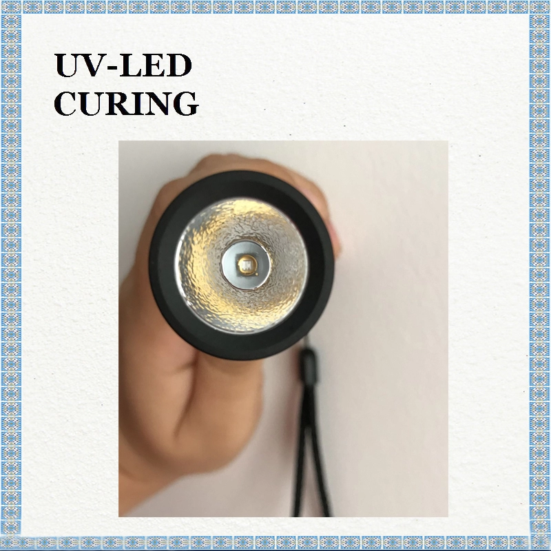 Kore İçinde 3W UV LED UV365nm Floresan Muayene Sızıntı Tespiti için UV El Feneri