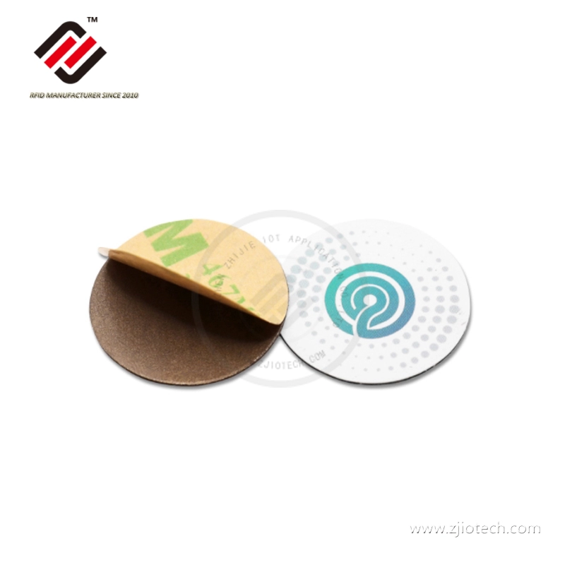 Anti-Metal 13.56MHz Sert PVC NFC Etiketi