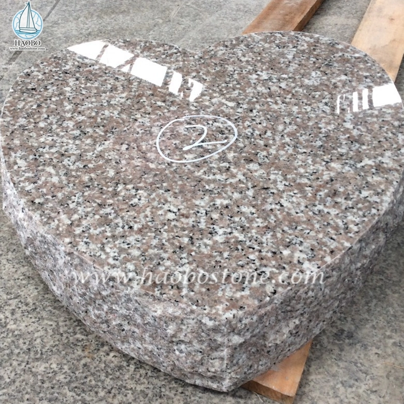 Çin Granit G635 Granit Kalp Oyma Cenaze Mezar Taşı