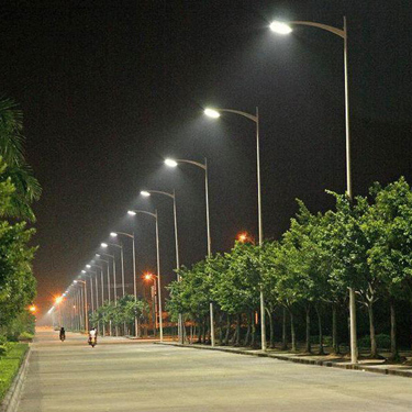 alacakaranlıktan akşama kadar güneş enerjili LED sokak lambası