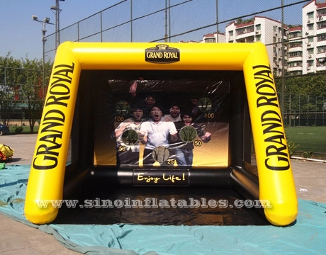 Çocuklar N yetişkinler, Sino Inflatables'dan belirlenen hedef hedefi çekmek için şişme futbol fırlatma oyunu